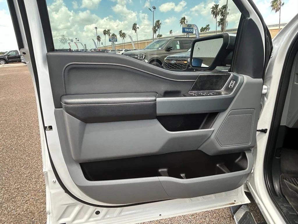 Used 2022 White Ford XLT image 11