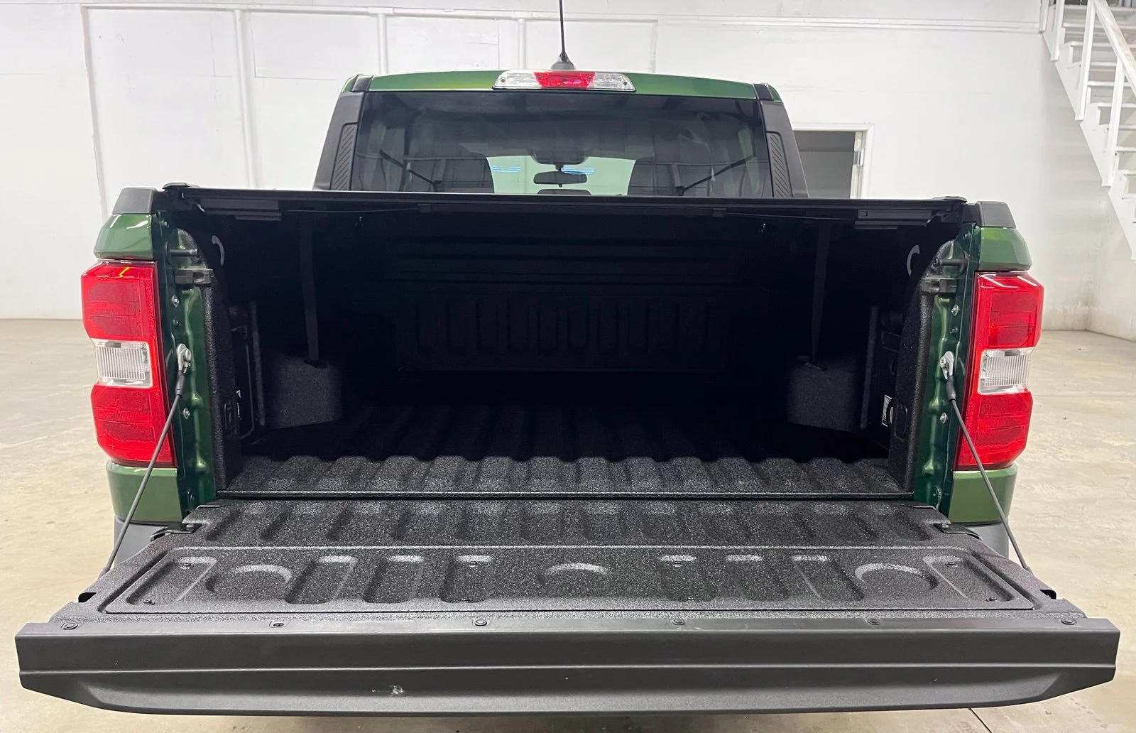 Used 2025 Green Ford XLT image 26