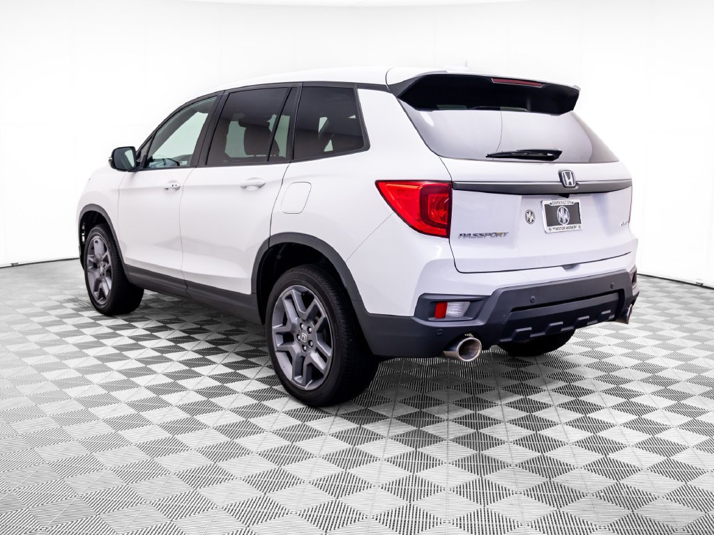 Certified Used 2023 Platinum White Pearl Honda AWD EX-L image 4