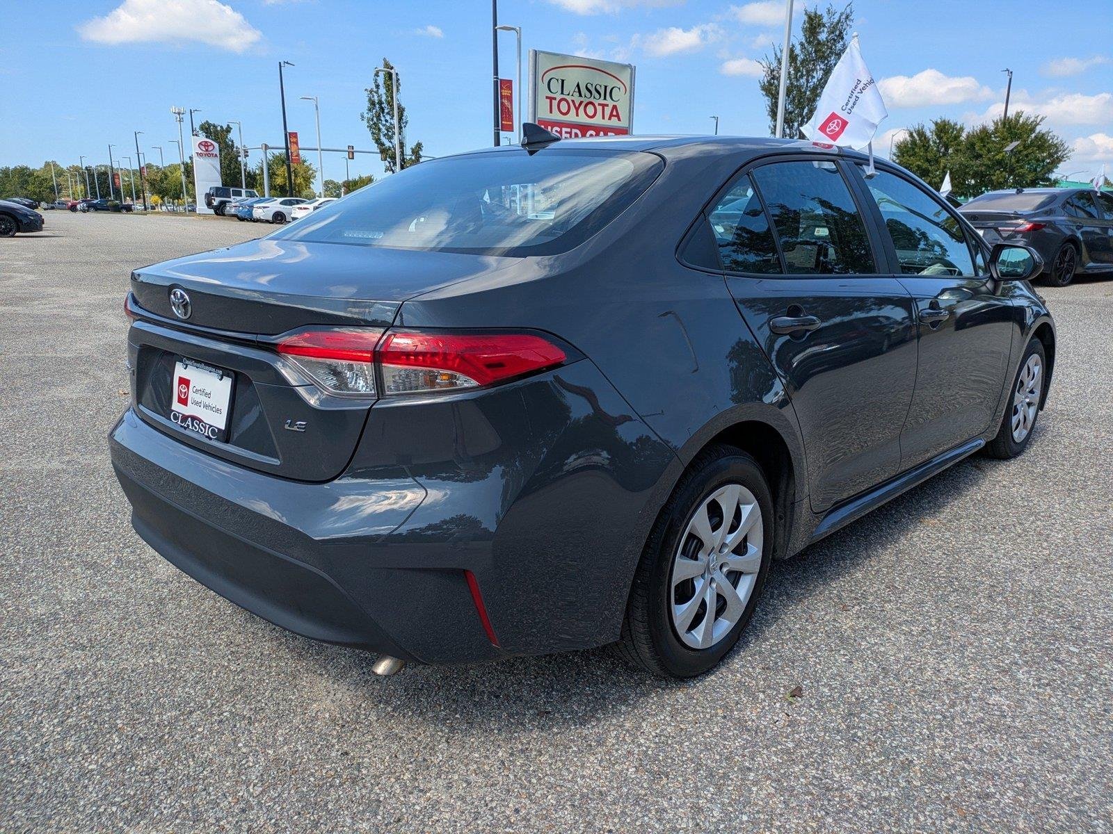 Used 2025  Toyota LE image 4