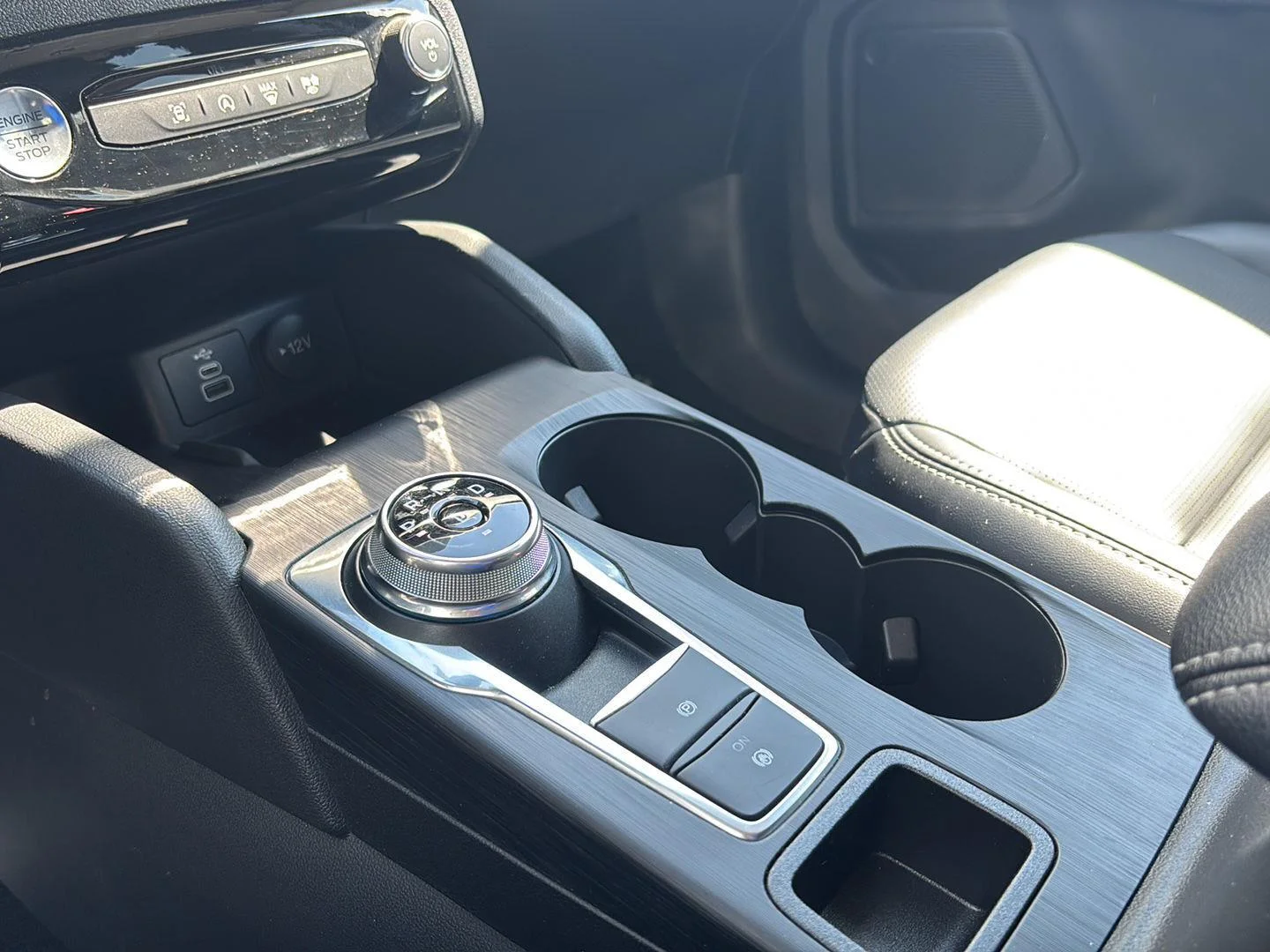 Used 2025 Space Silver Ford Platinum image 17