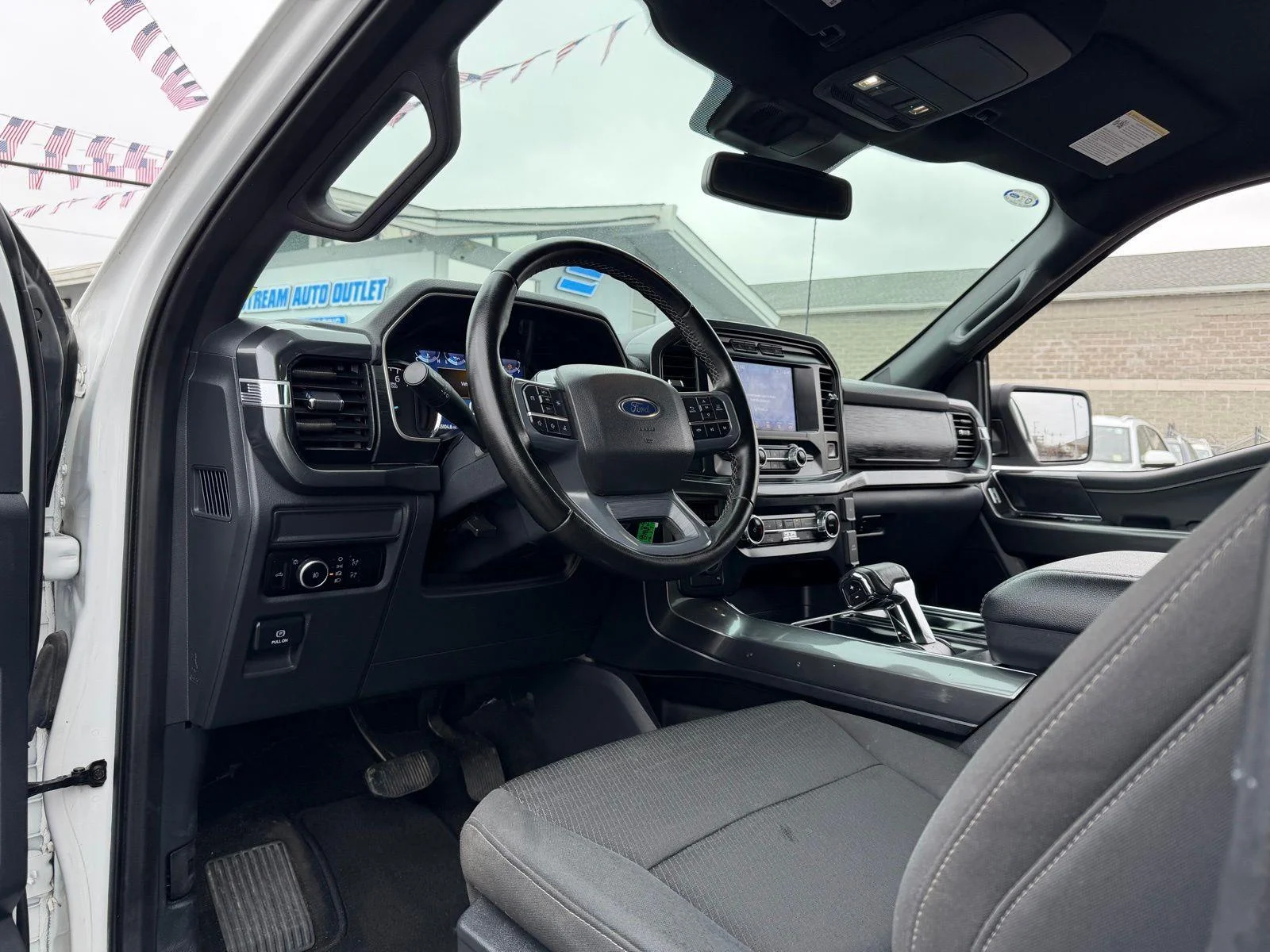 2023 Ford F-150 XLT - Photo 26