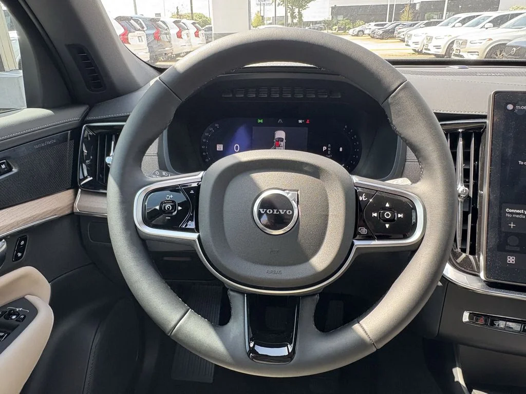 2026 Volvo XC90 Plus - Photo 14