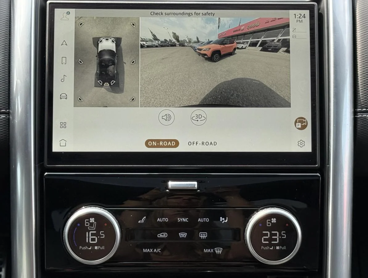 Used 2024 Black Land Rover Dynamic Se image 34