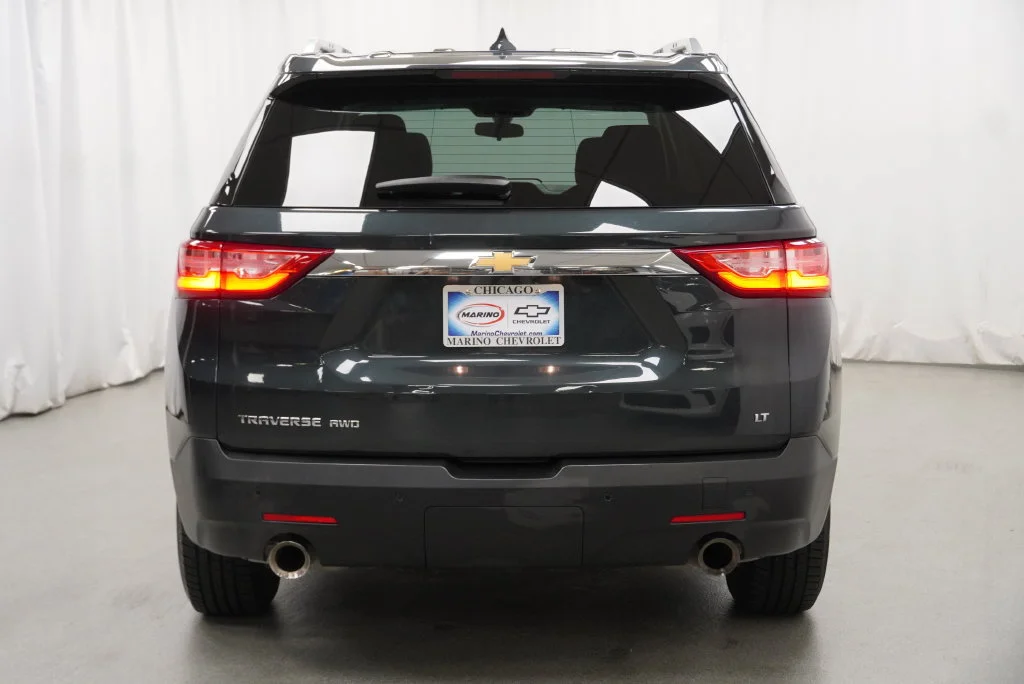 Certified Used 2018 GRAPHITE METALLIC Chevrolet LT Cloth image 19
