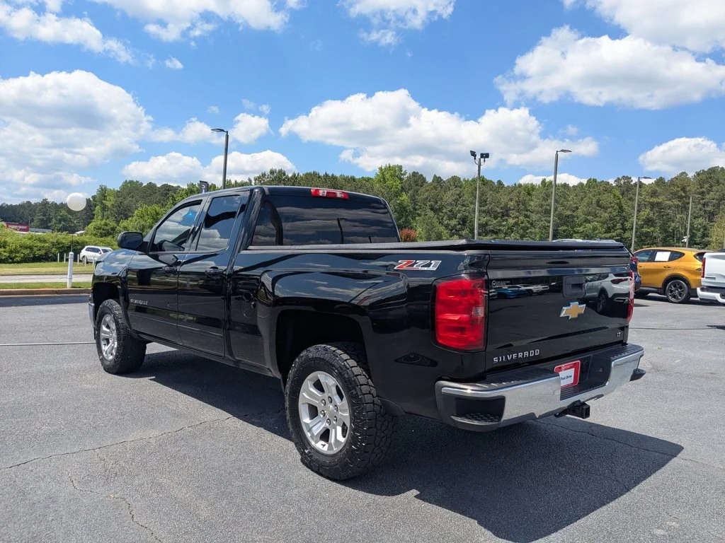 Used 2015 Black Chevrolet LT image 7