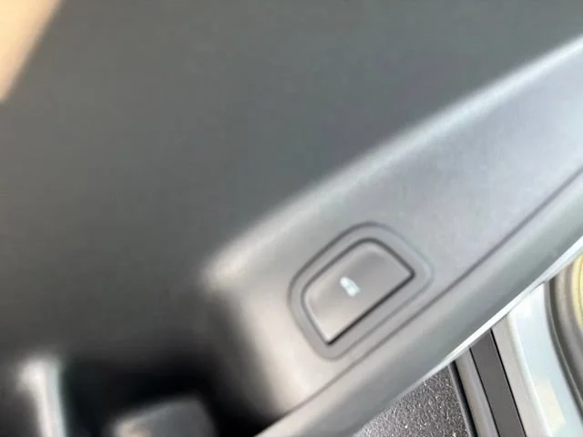 New 2026 Sterling Metallic GMC Elevation image 29