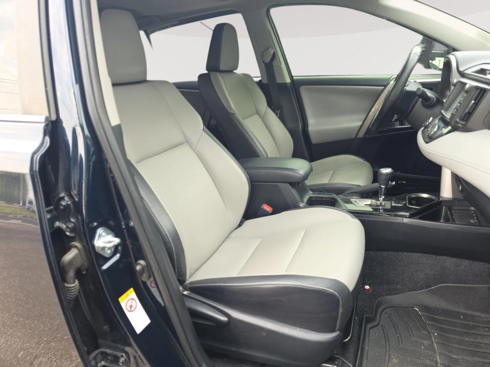Certified Used 2018 Galactic Aqua Mica Toyota Limited image 35
