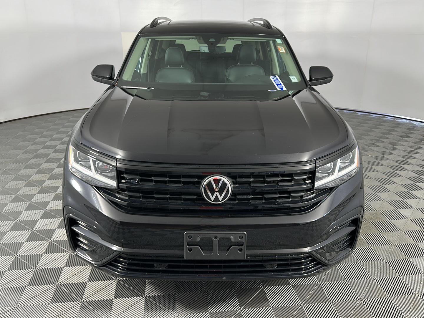 Used 2023 Deep Black Pearl Volkswagen 3.6L V6 SEL R-Line Black image 2