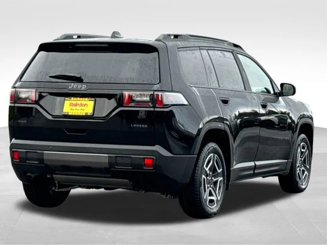 New 2026 Diamond Black Crystal Pearl-Coat Exterior Paint Jeep Laredo image 6