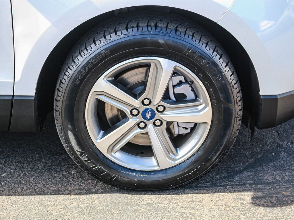 Used 2023 White Ford SEL image 13