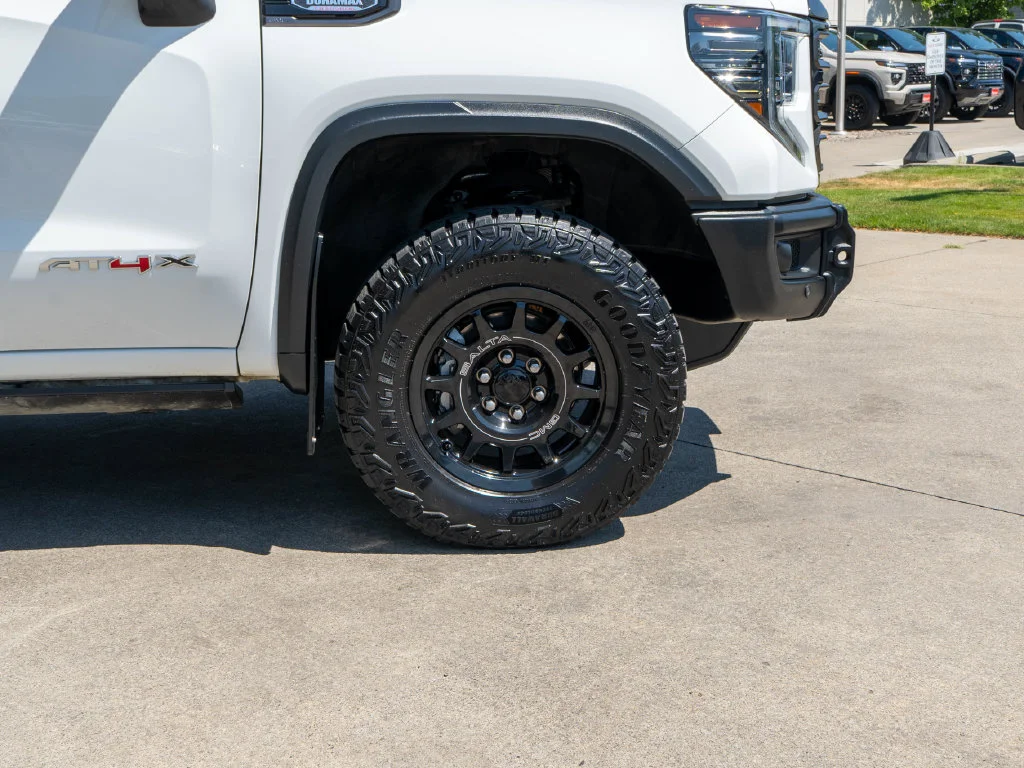 2024 GMC Sierra 1500 AT4X - Photo 40