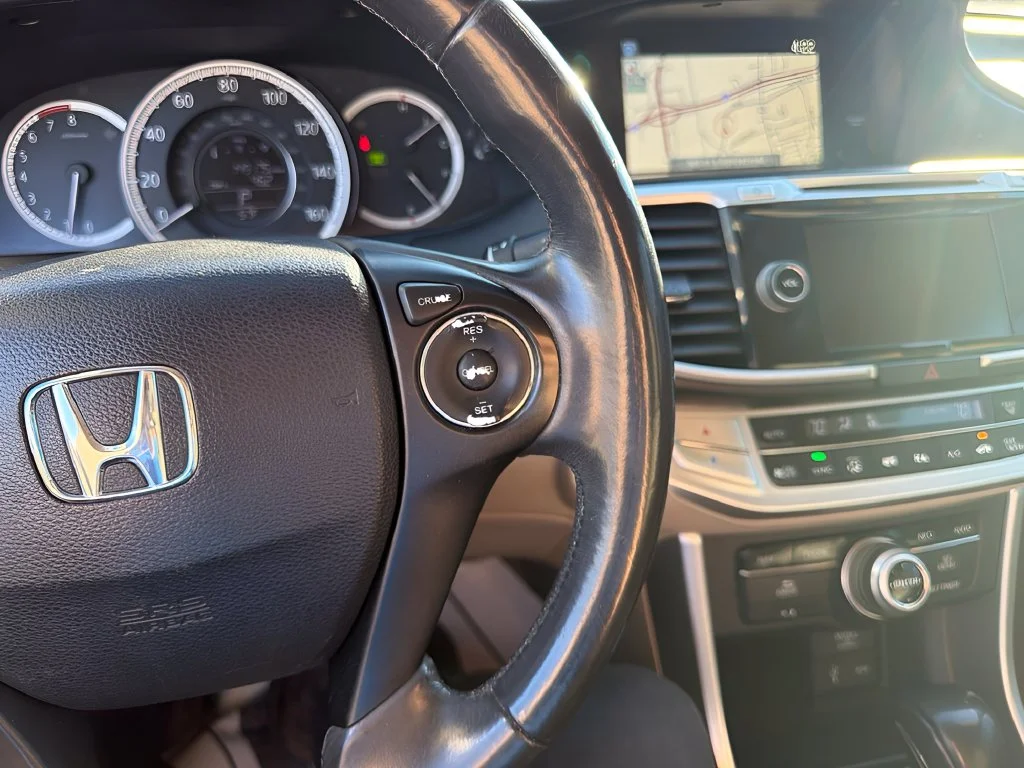 Used 2014  Honda EX-L image 21