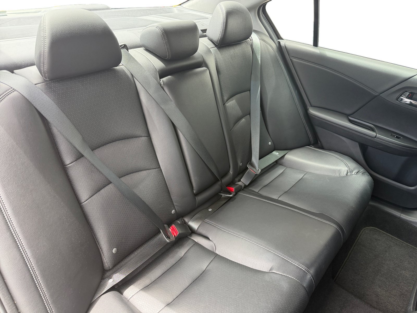 Used 2015 Black Honda EX-L image 33