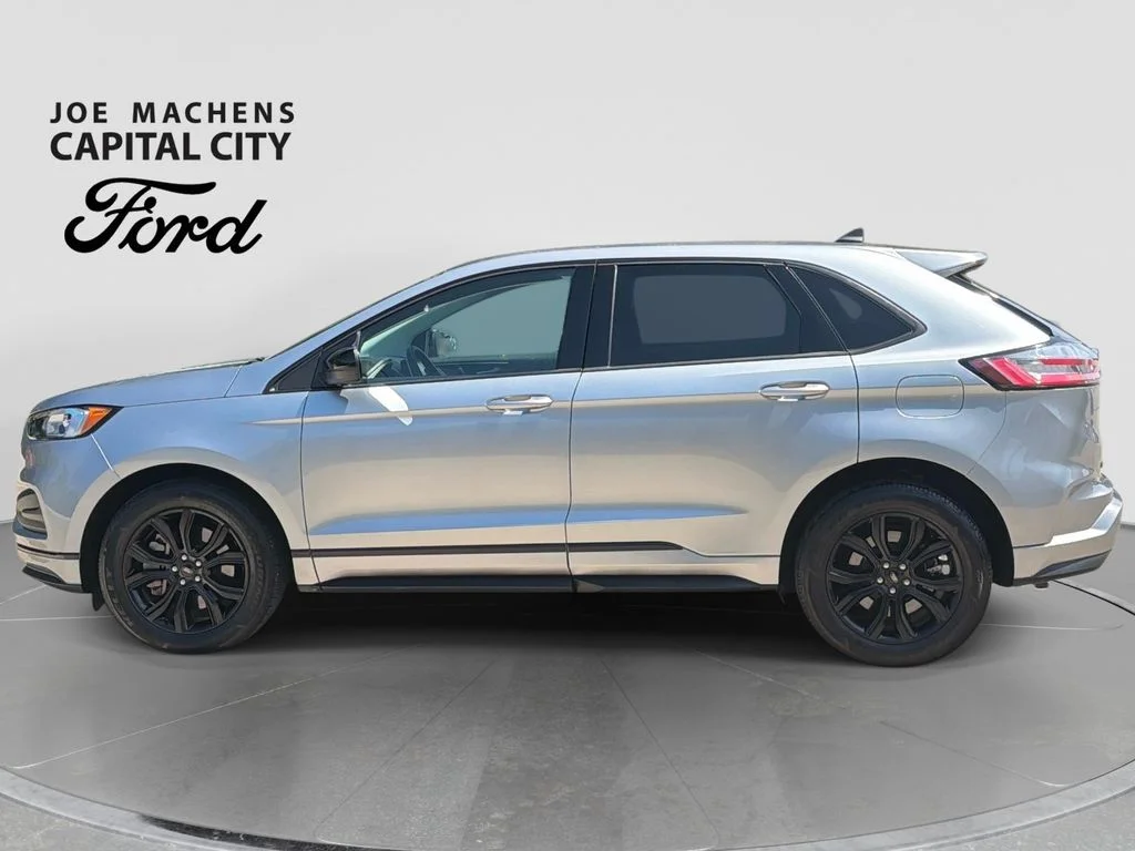 Used 2022 Silver Metallic Ford SE image 8