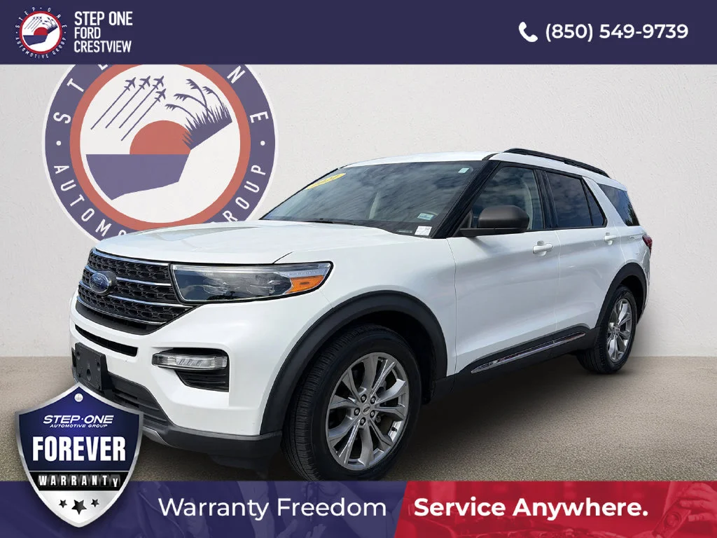 Used 2021 White Ford XLT image 1