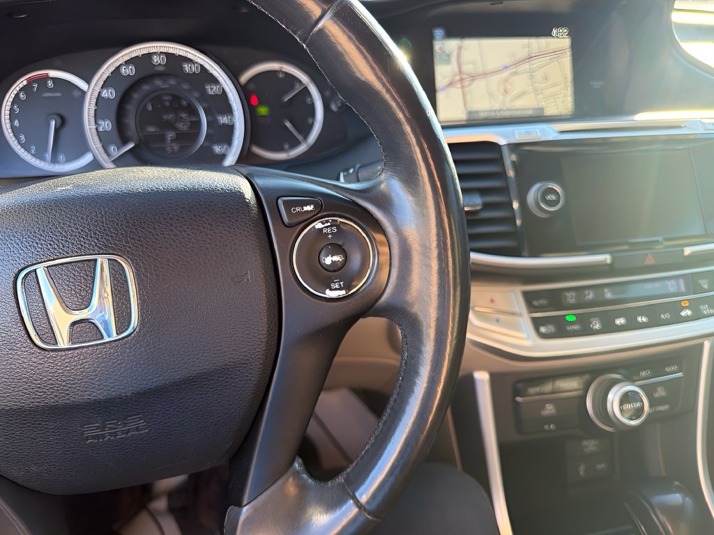 Used 2014  Honda EX-L image 21