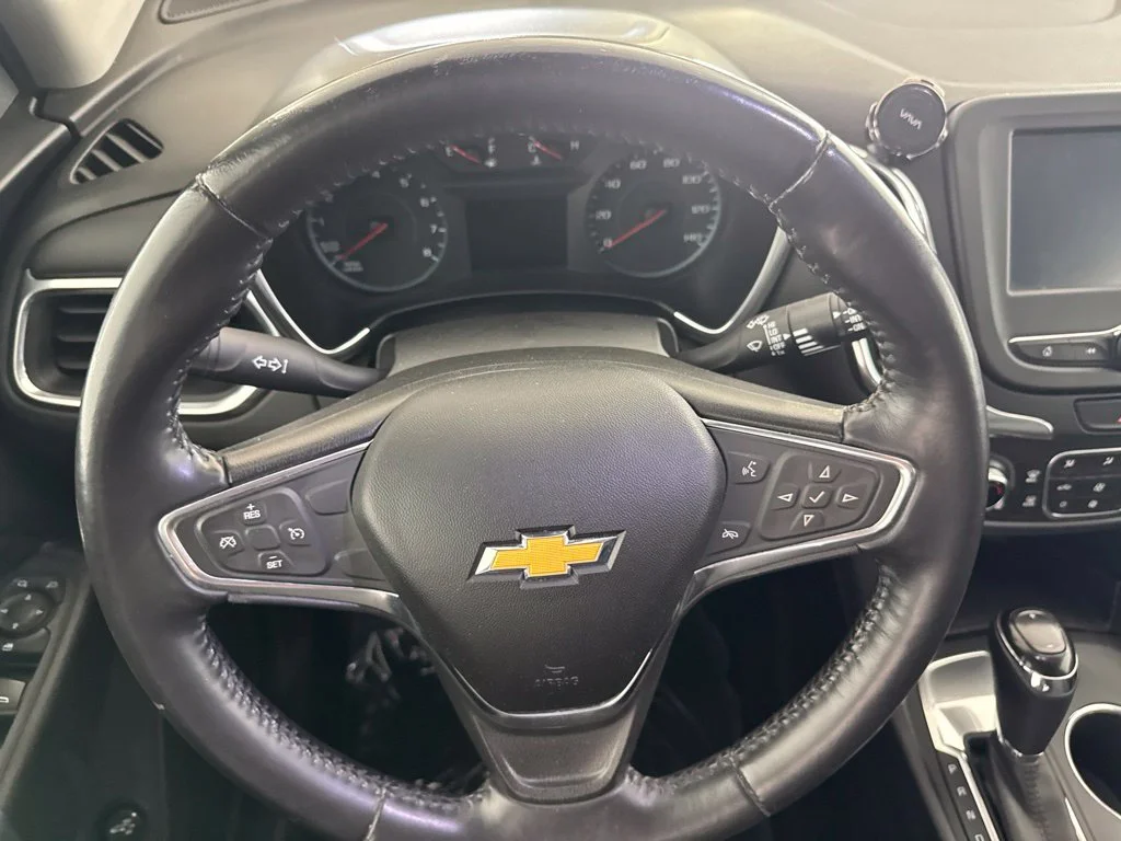 Used 2018 Red Chevrolet LT image 26