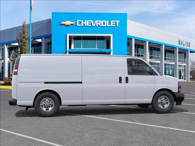 New 2026 Summit White Chevrolet WT image 5