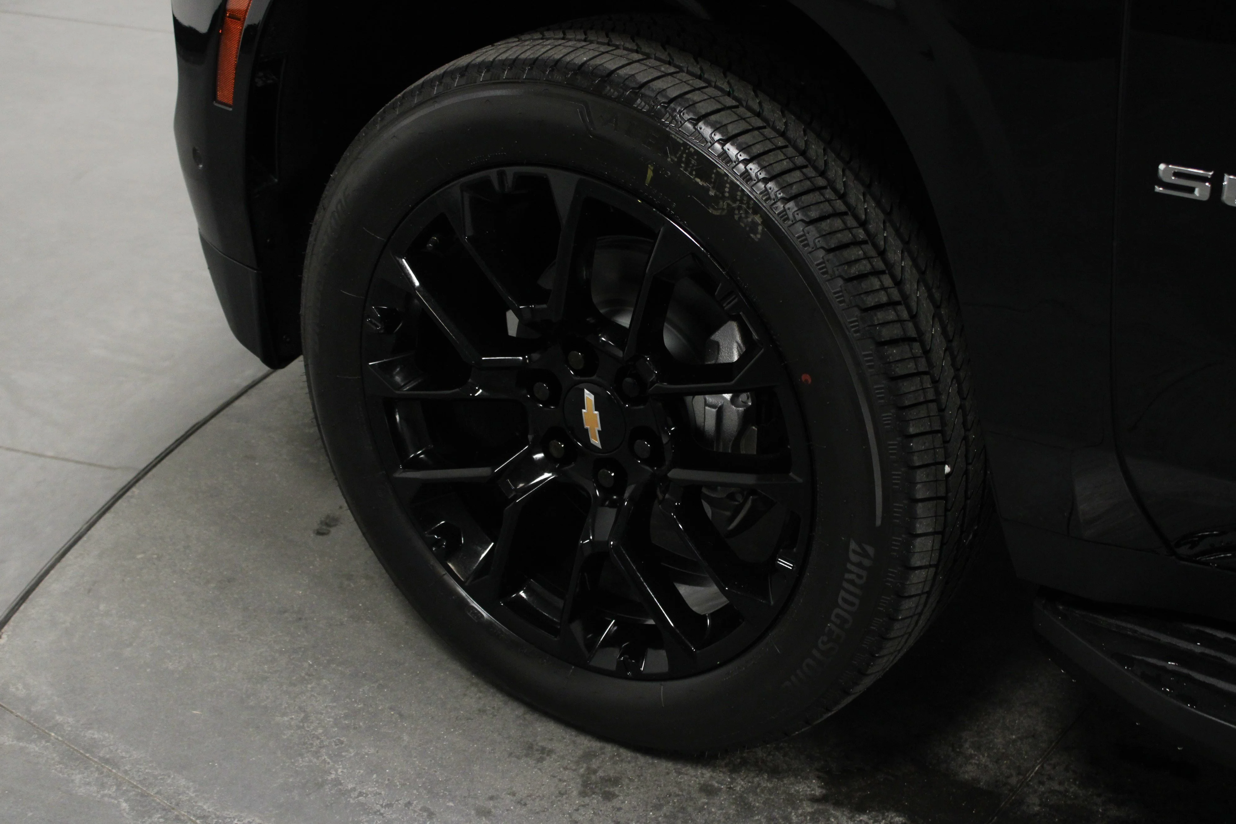 2026 Chevrolet Suburban High Country - Photo 10
