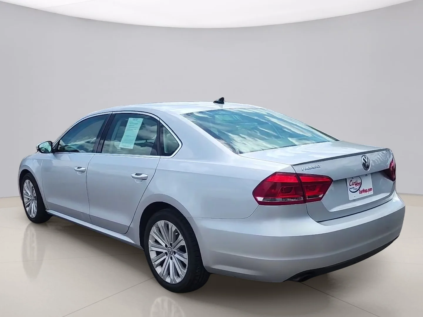 Used 2012 Silver Volkswagen SE image 7