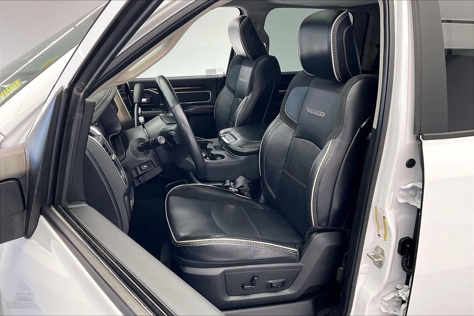 Used 2023 Bright White Clearcoat Ram Laramie image 17