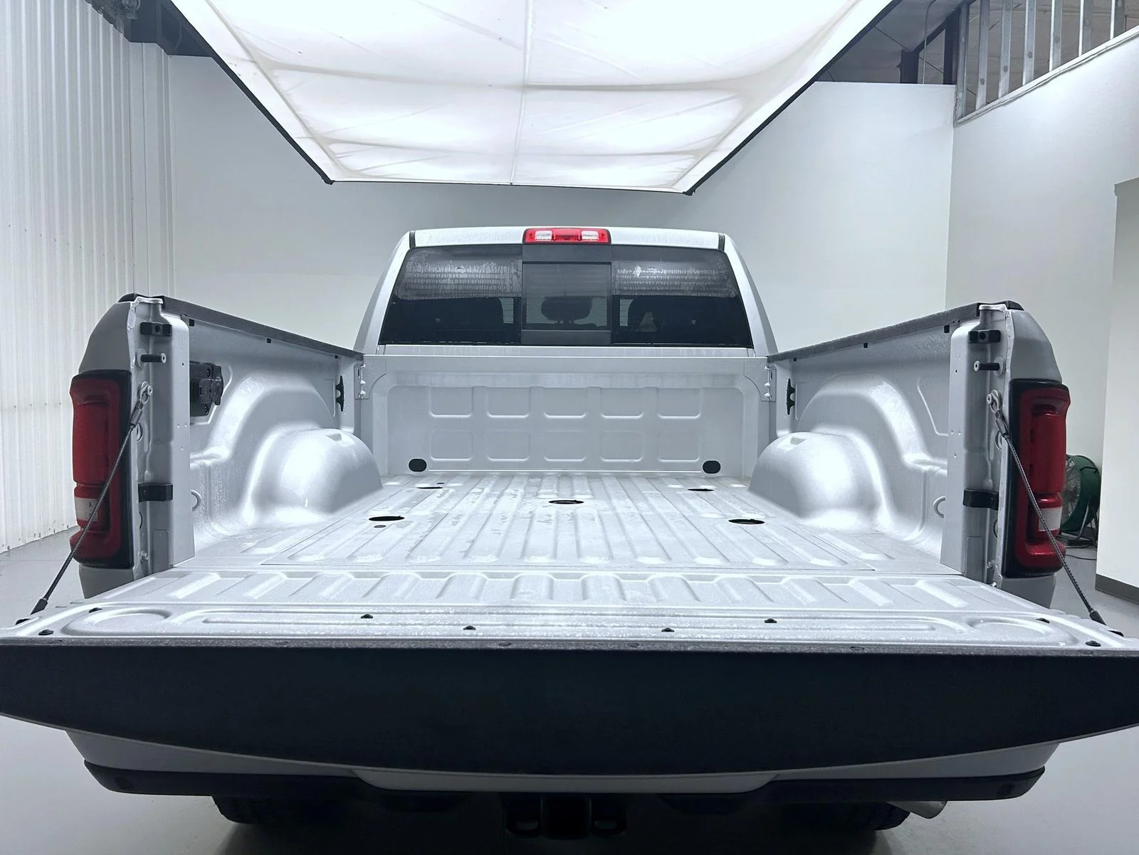 2026 RAM 2500 Tradesman/Black Express - Photo 9
