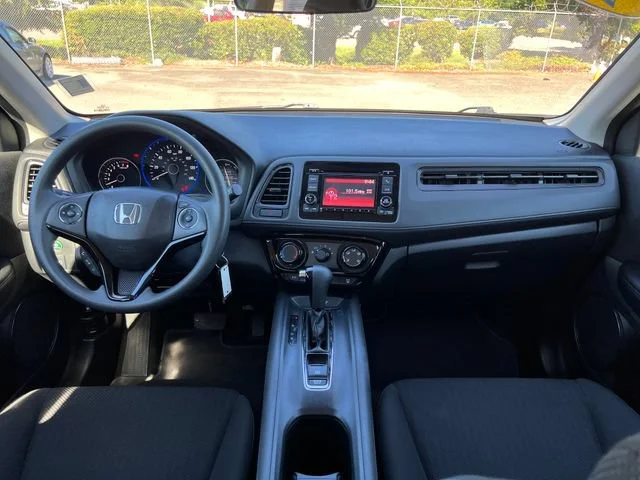 Used 2018 Modern Steel Metallic Honda LX image 11