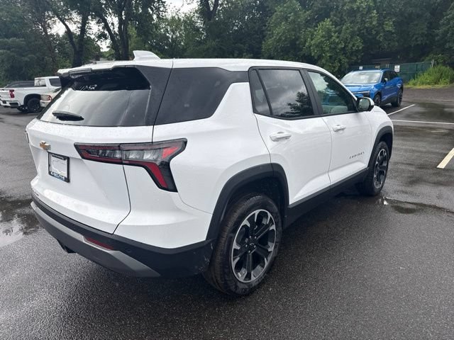 2027 Chevrolet Equinox LT - Photo 7