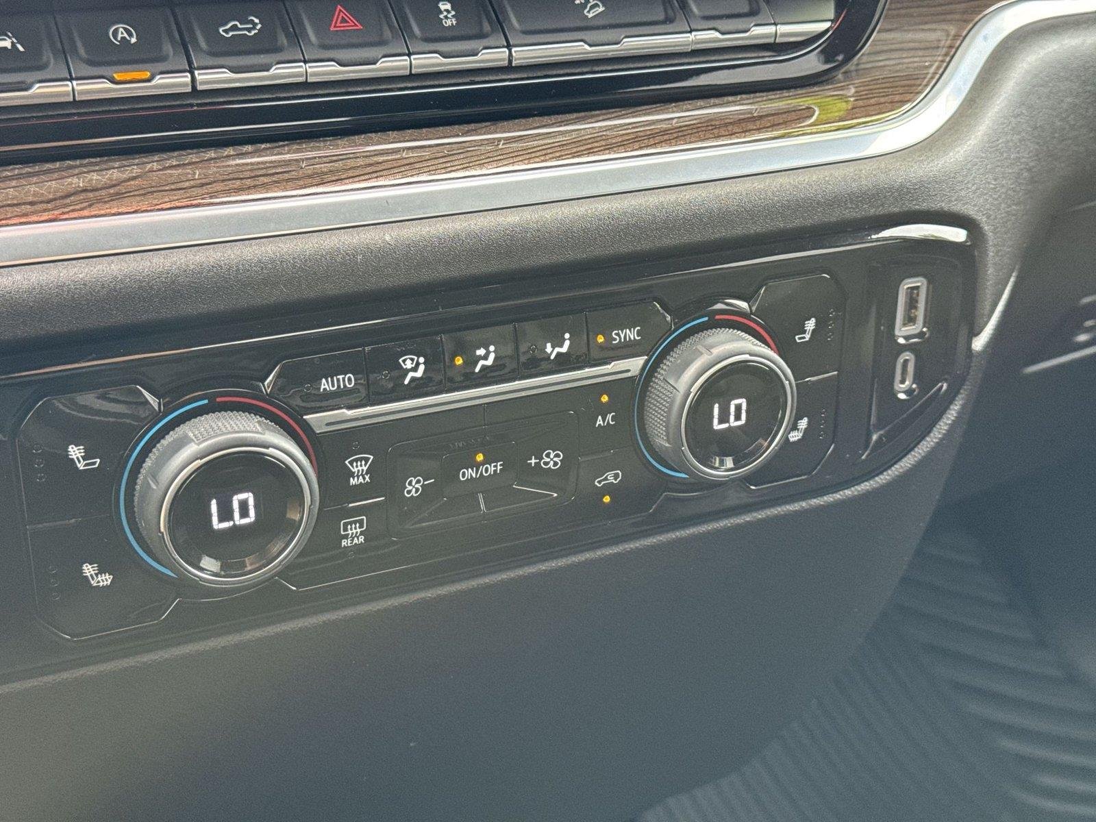 2022 Chevrolet Silverado 1500 RST - Photo 21