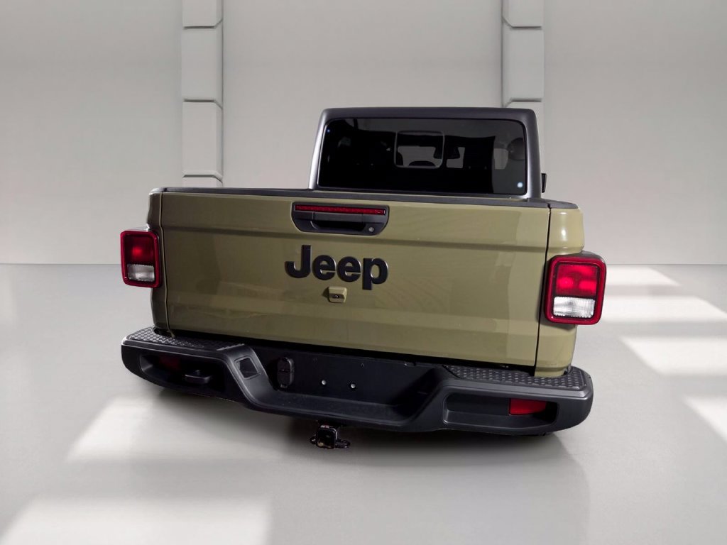 Used 2026 41 Jeep Sport S image 5
