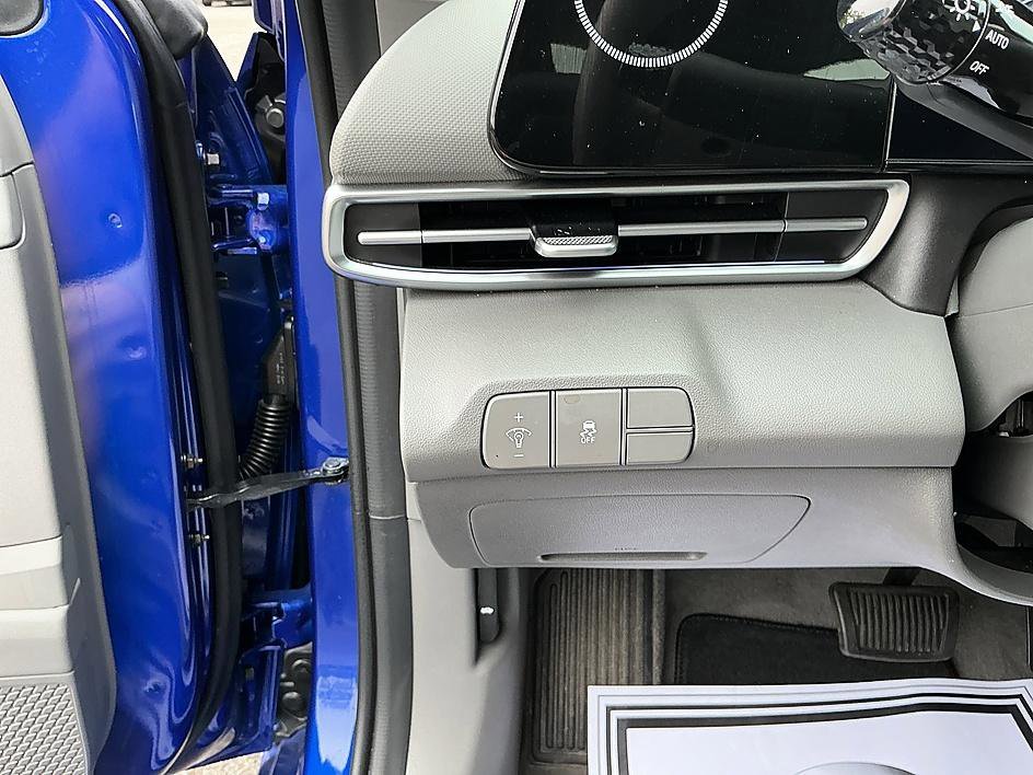 Used 2024 Intense Blue Hyundai SEL image 14