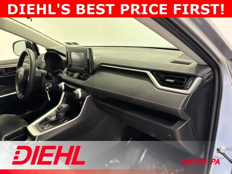 Used 2019 Silver Toyota LE image 15
