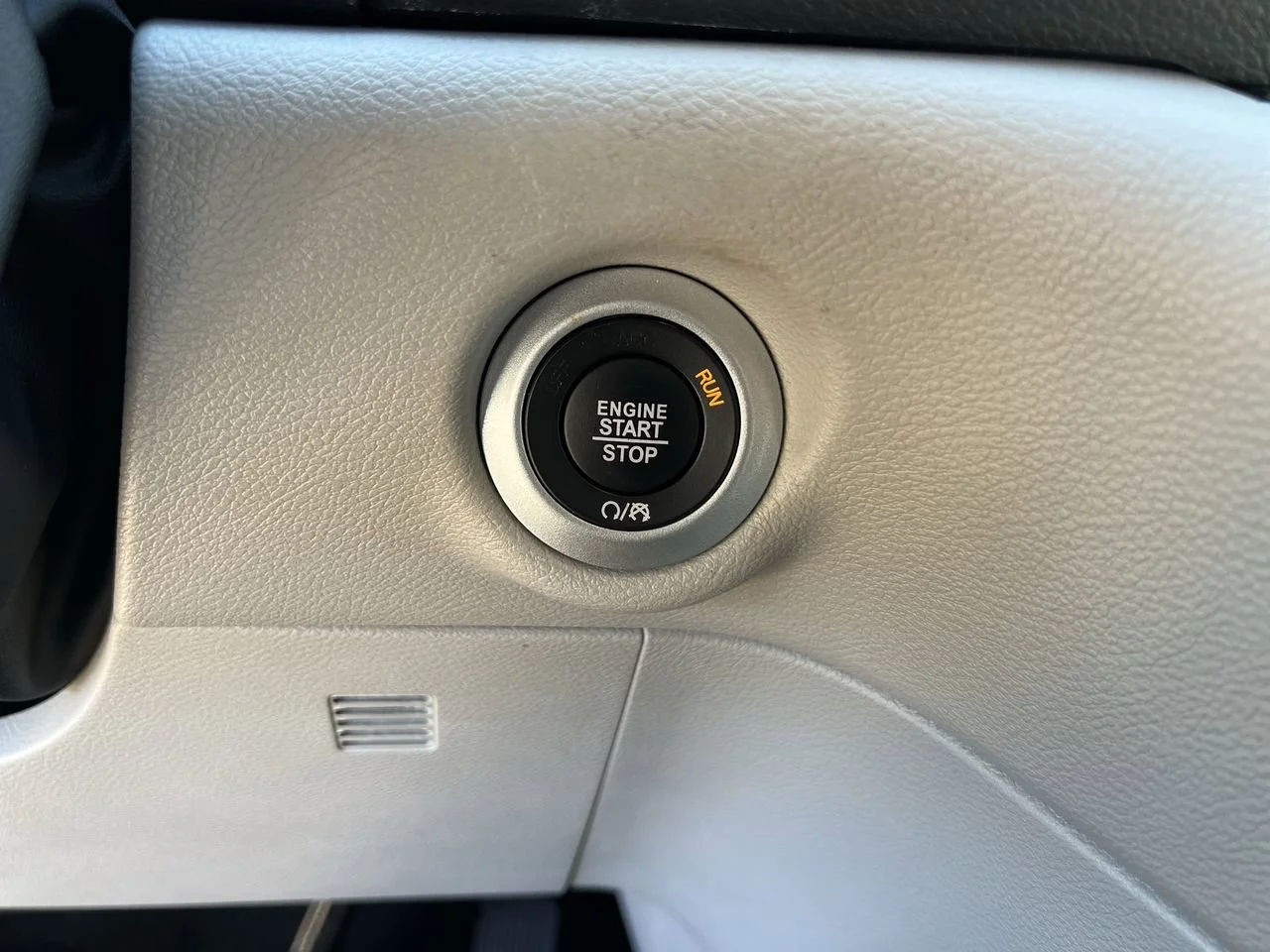 2024 Chrysler Pacifica Touring L - Photo 17