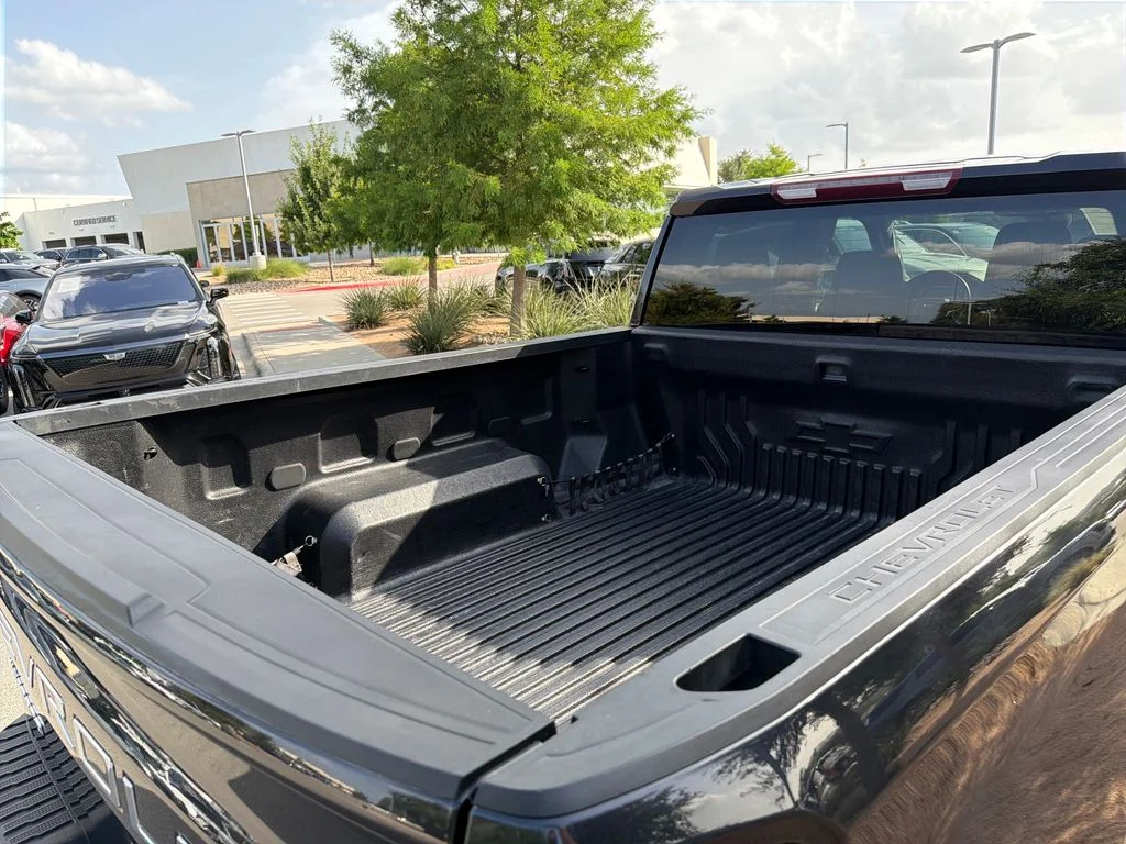 Used 2022 Gray Chevrolet LT image 44