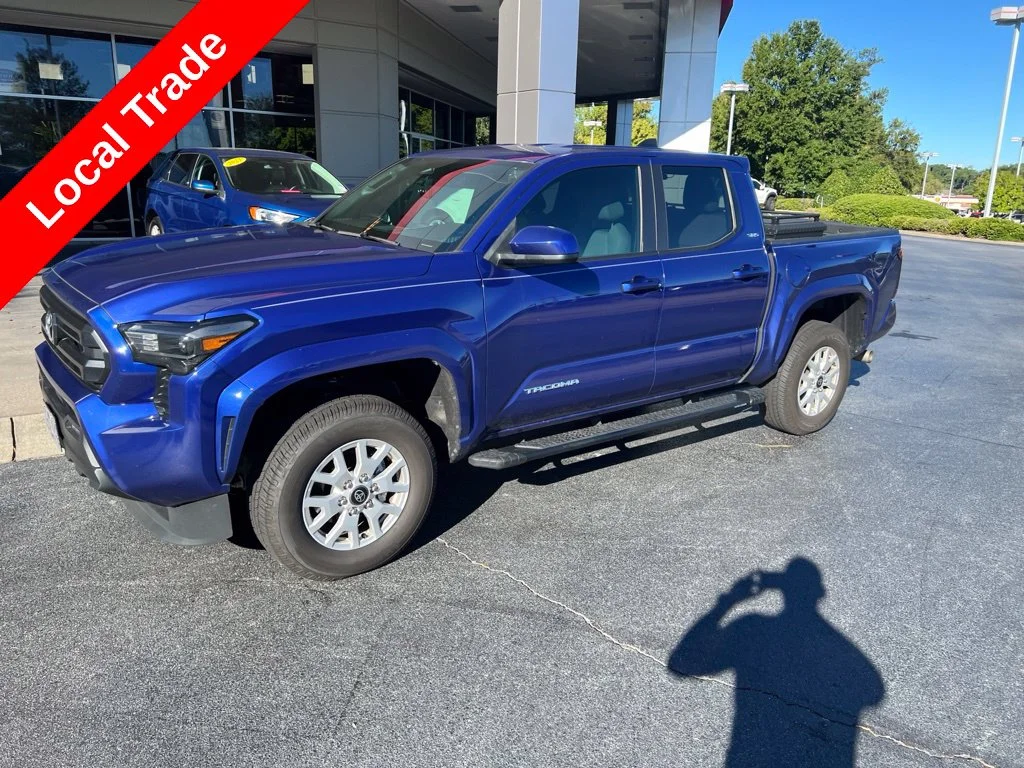 Used 2025 Blue Toyota SR5 image 5