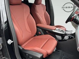 Used 2026 Black BMW M35i image 34