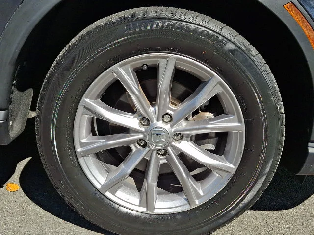 Certified Used 2024 Gray Honda EX-L image 8