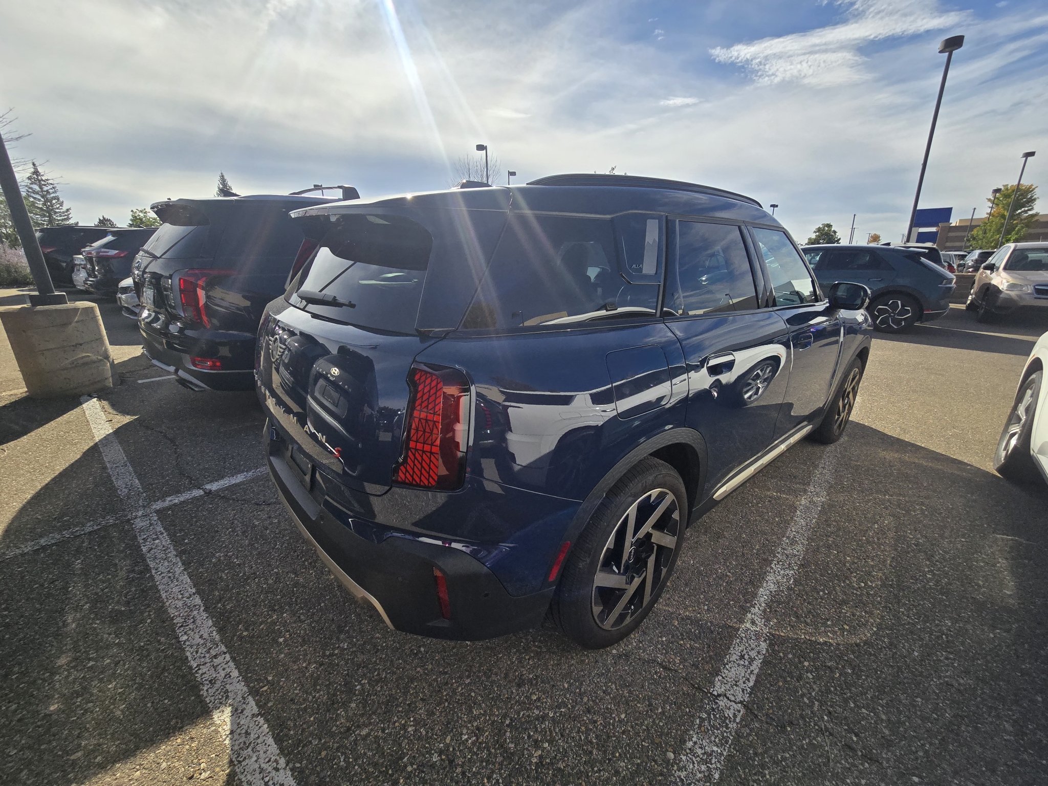 Used 2025 Indigo Sunset Blue Metallic MINI S image 15