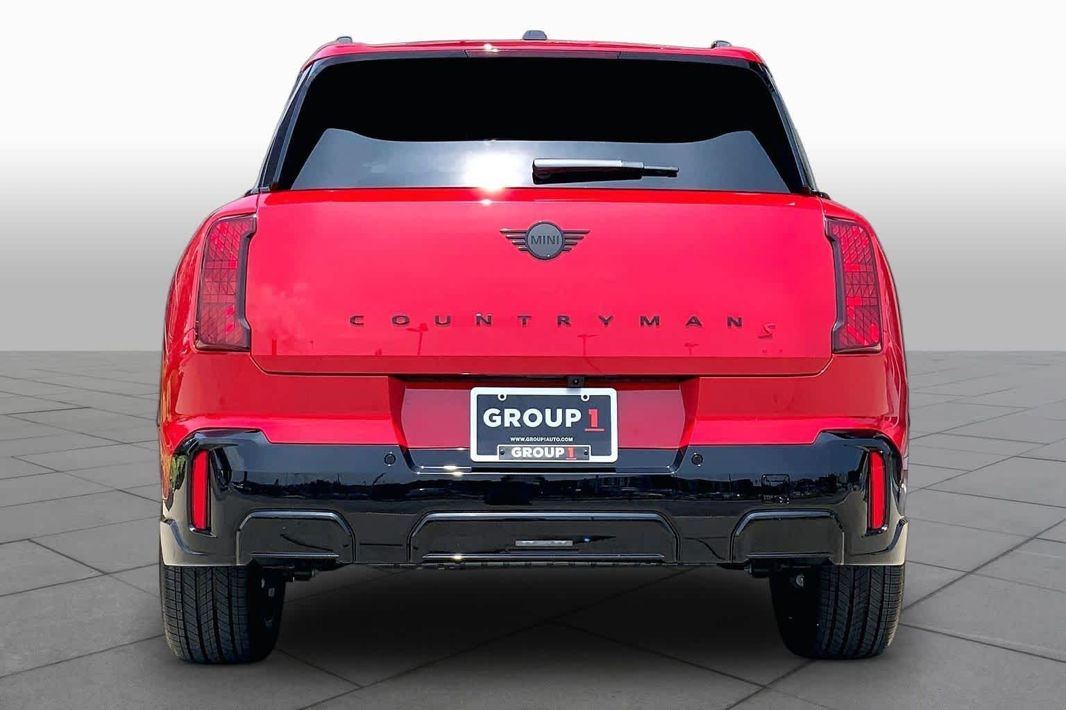 New 2027 Chili Red II MINI Iconic image 4