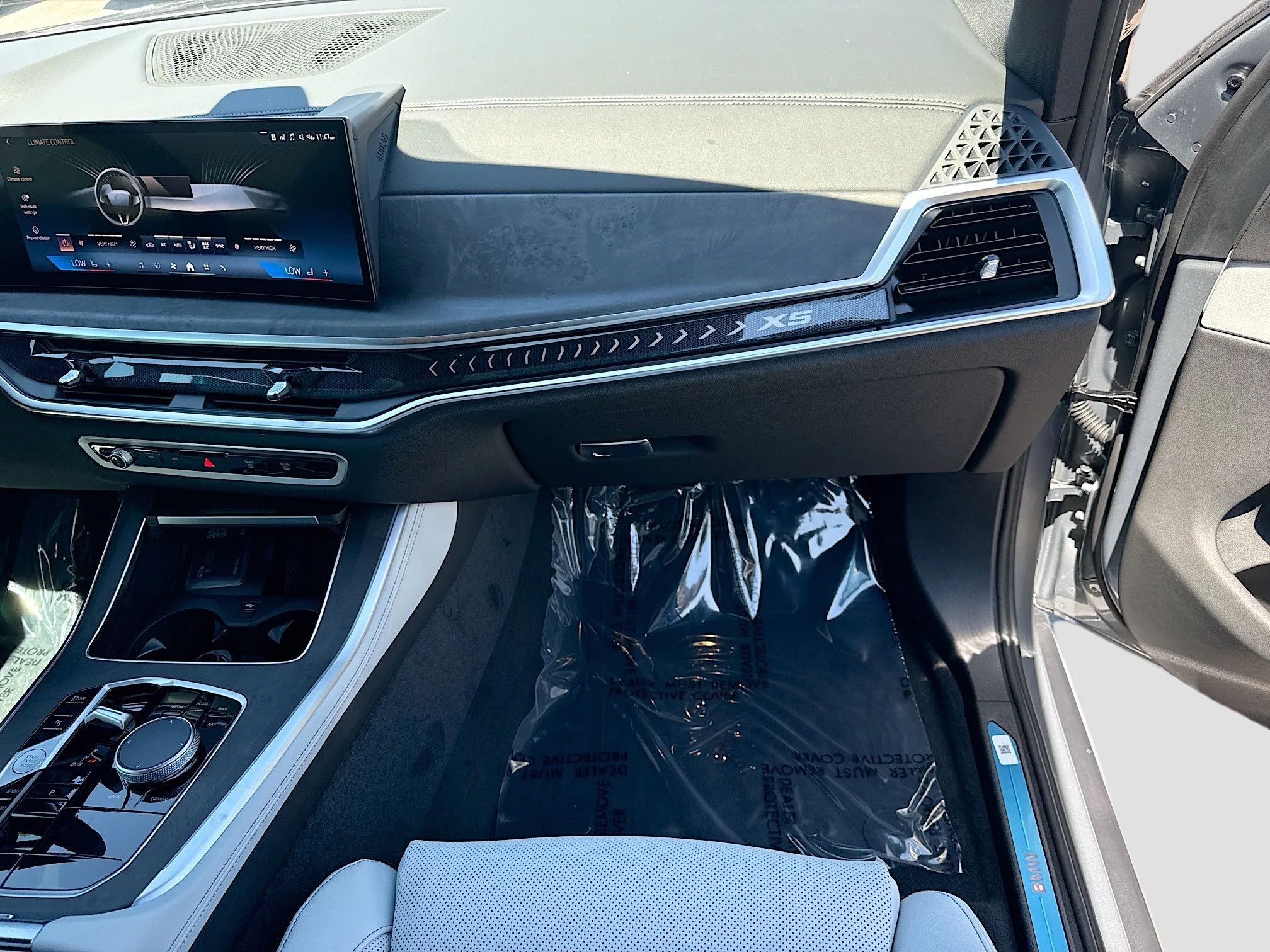 New 2026 Skyscraper Grey Metallic BMW sDrive40i image 18