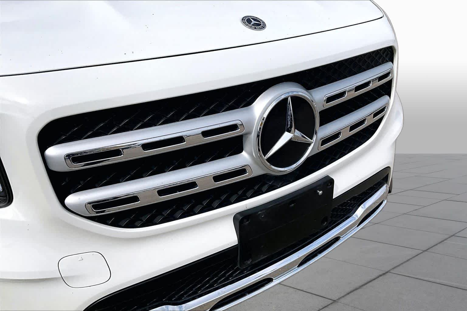 Used 2020 Polar White Mercedes-Benz GLB 250 image 30
