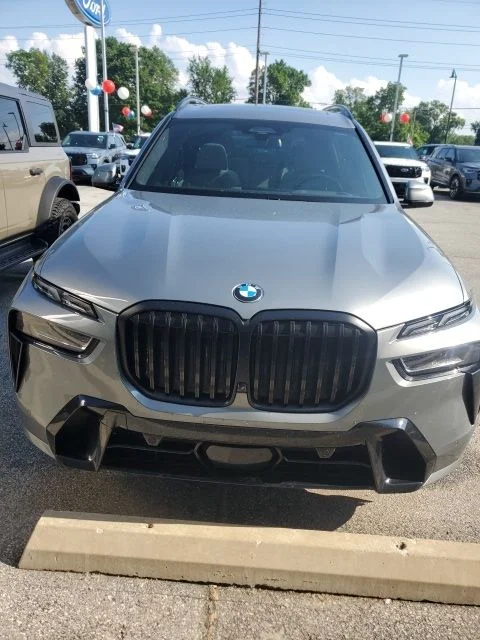 Certified Used 2023 Gray BMW xDrive40i image 2