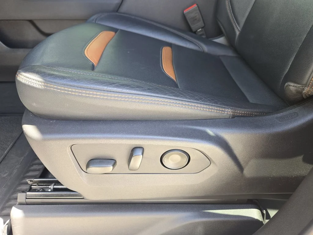 Used 2024 Onyx Black GMC AT4 image 27