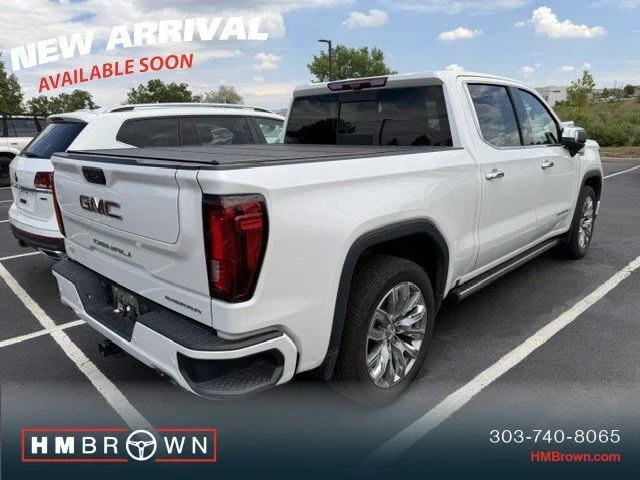Used 2023 White Frost GMC Denali image 4