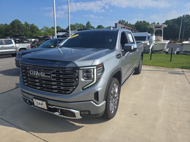 Used 2024 Silver GMC Denali Ultimate image 4