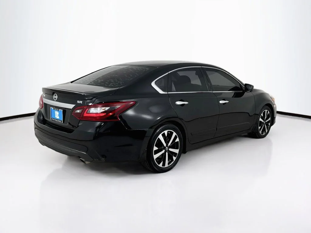 Used 2018 Super Black Clearcoat Nissan 2.5 SR image 8