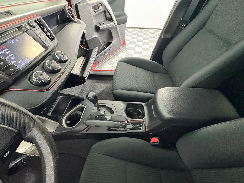Used 2016 Red Toyota LE image 27