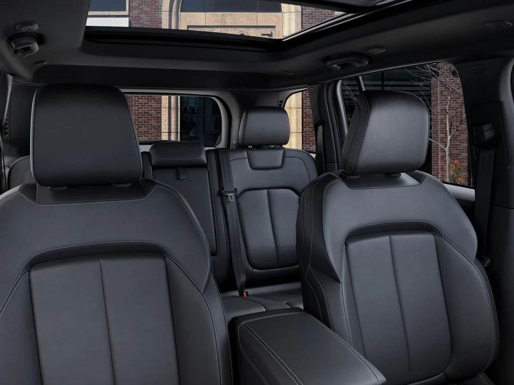 New 2026 Baltic Gray Metallic Clear-Coat Exterior Paint Jeep Limited image 26