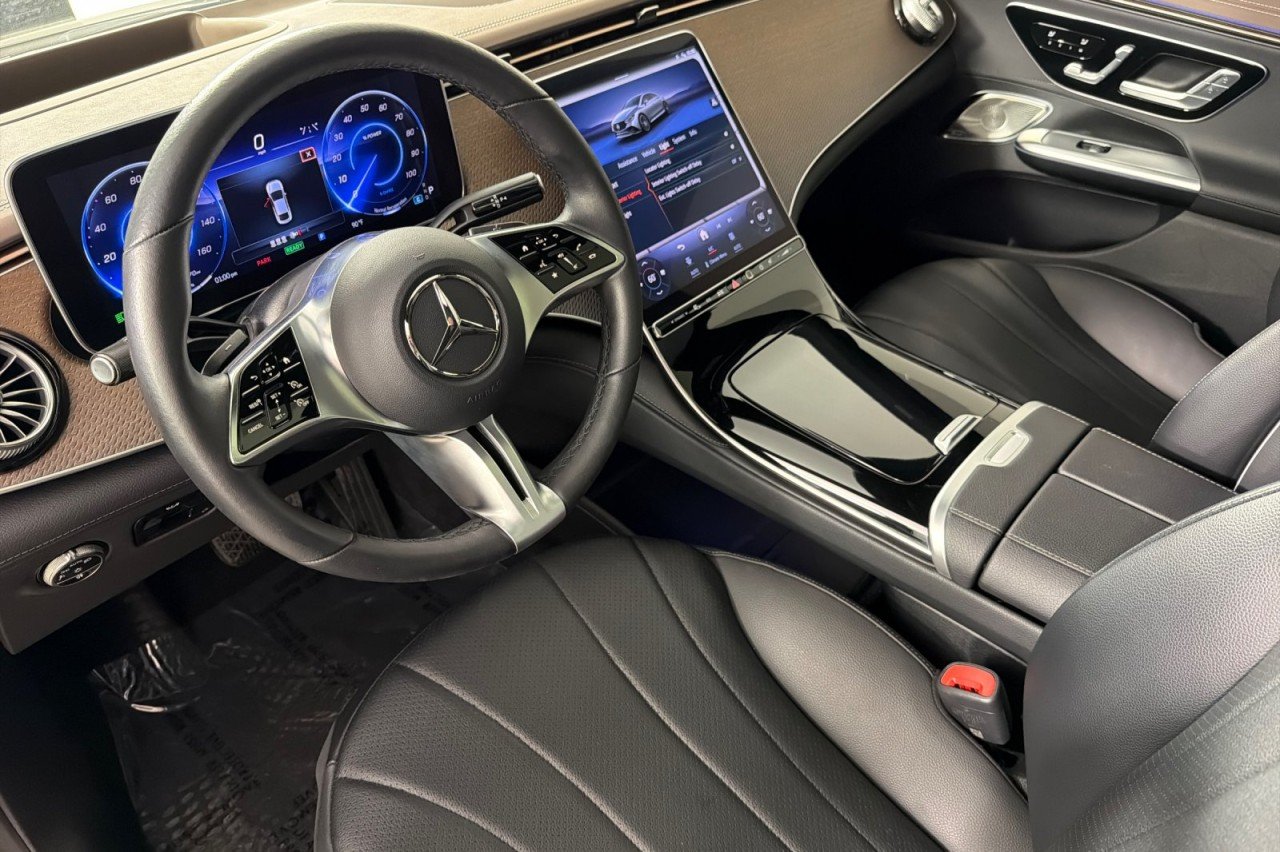 Used 2024 MANUFAKTUR Graphite Grey Magno Mercedes-Benz EQE 350 image 9
